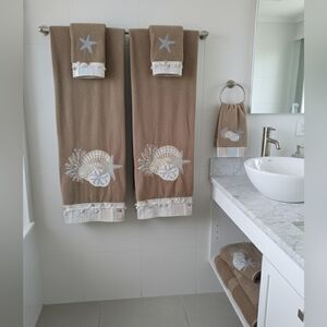 Avanti Coastal Brown and Blue Towel Set